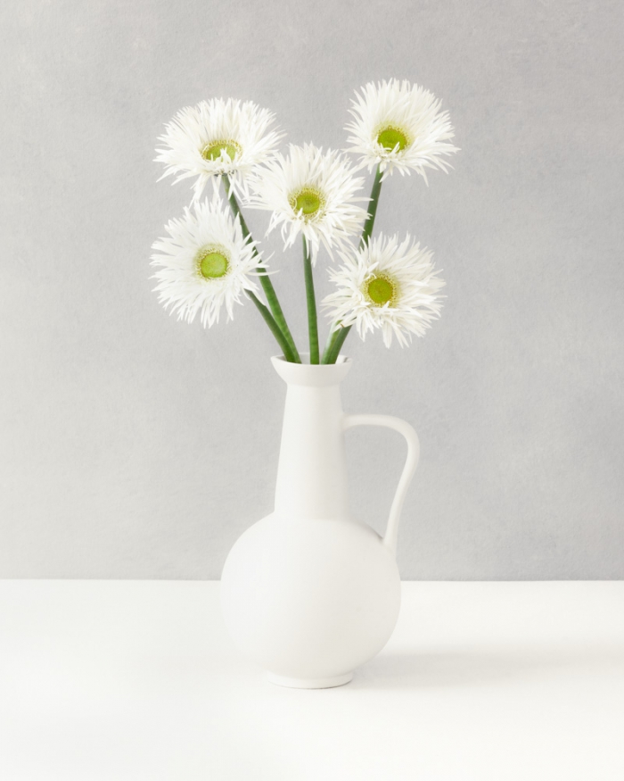 Gerbera in white vase - 2/8