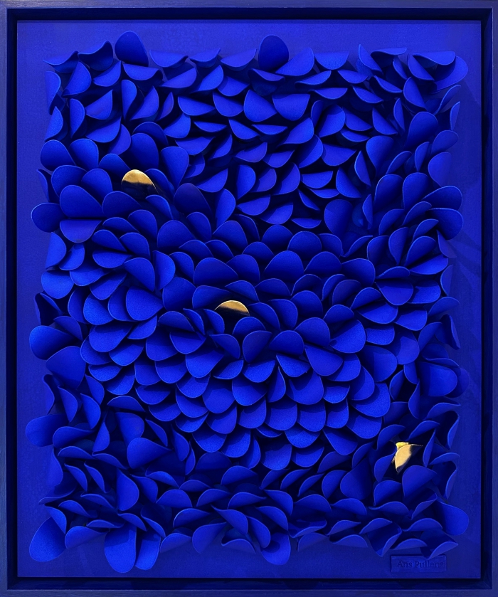 Wave Intense Blue Touch of Gold